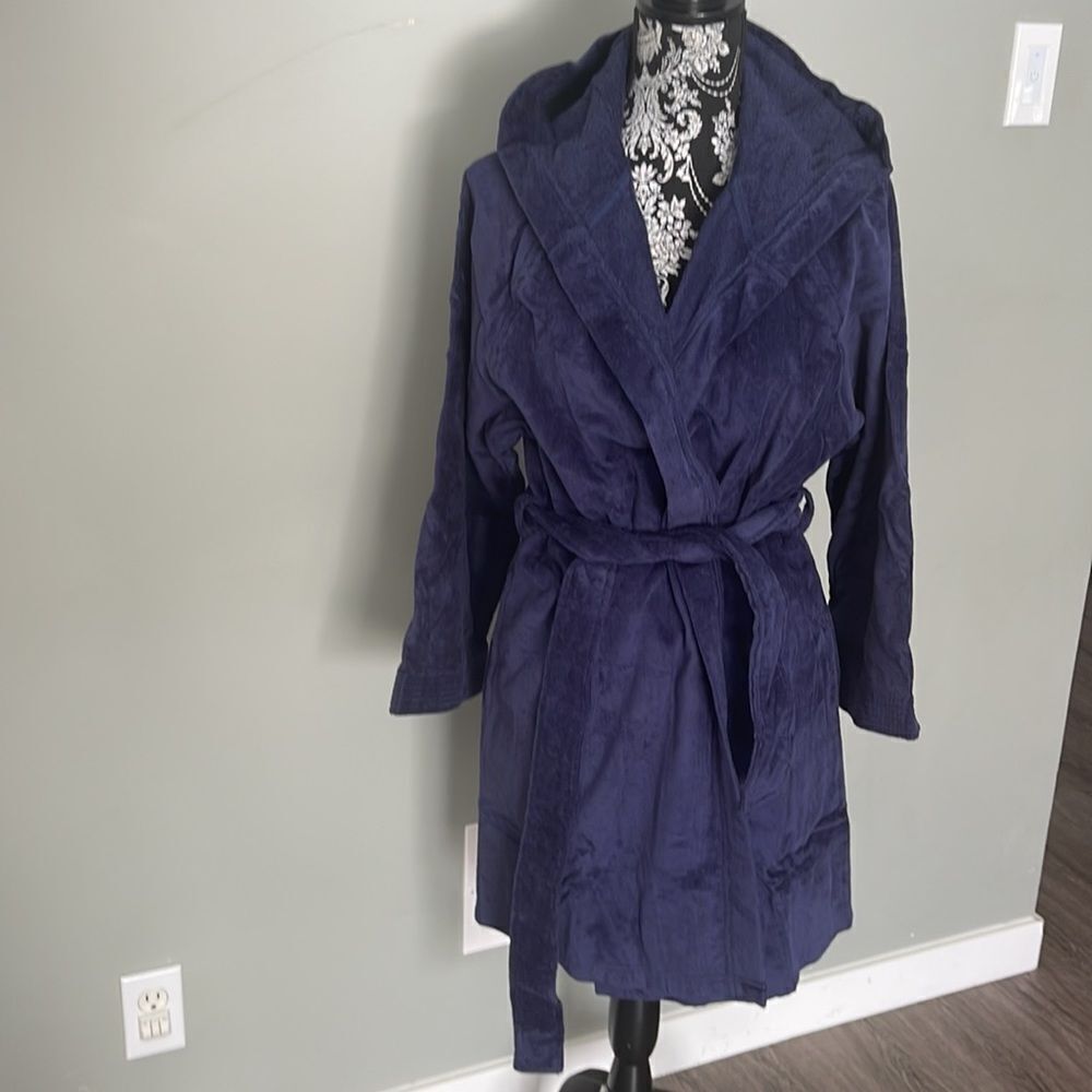 Lord & Taylor Dark Navy Small . NEW